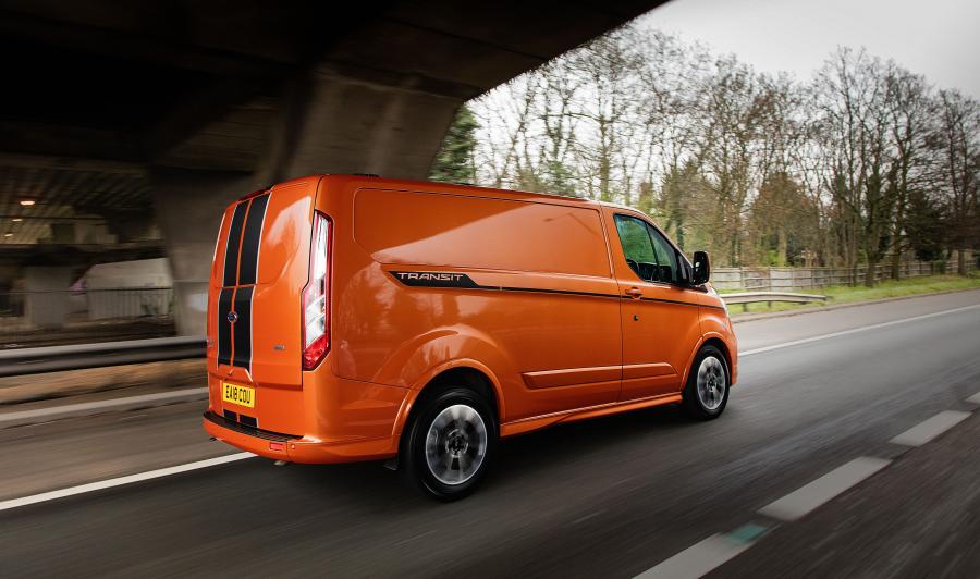  Ford Transit Custom Sport 2017 года  (UK) (фото 8 из 13)